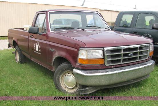 image for item 2584 1996 Ford F150