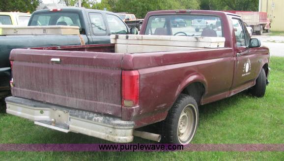 image for item 2584 1996 Ford F150