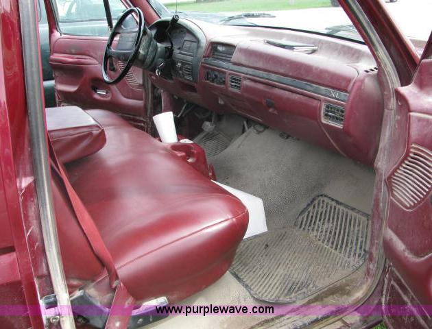 image for item 2584 1996 Ford F150