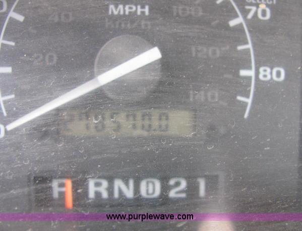 image for item 2584 1996 Ford F150