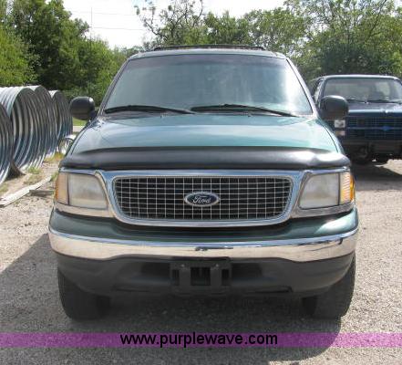 image for item 2586 1999 Ford Expedition