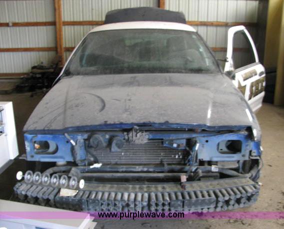 image for item 2589 2005 Ford Crown Victoria Police Interceptor