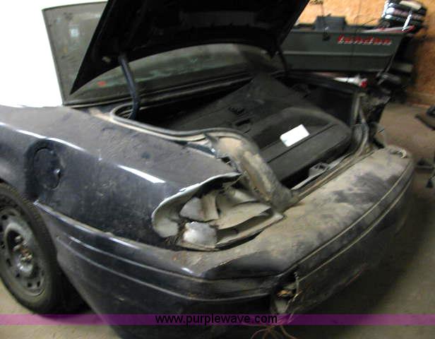 image for item 2589 2005 Ford Crown Victoria Police Interceptor