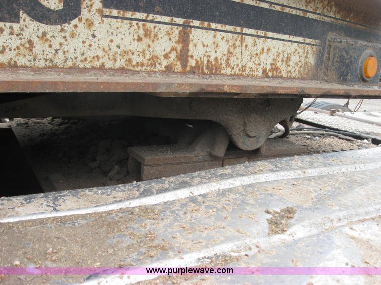 image for item 2647 1984 Ford Conventional LTL9000 semi truck