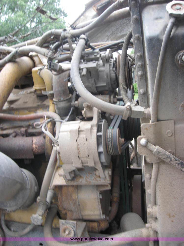 image for item 2647 1984 Ford Conventional LTL9000 semi truck