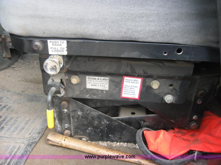 image for item 2647 1984 Ford Conventional LTL9000 semi truck