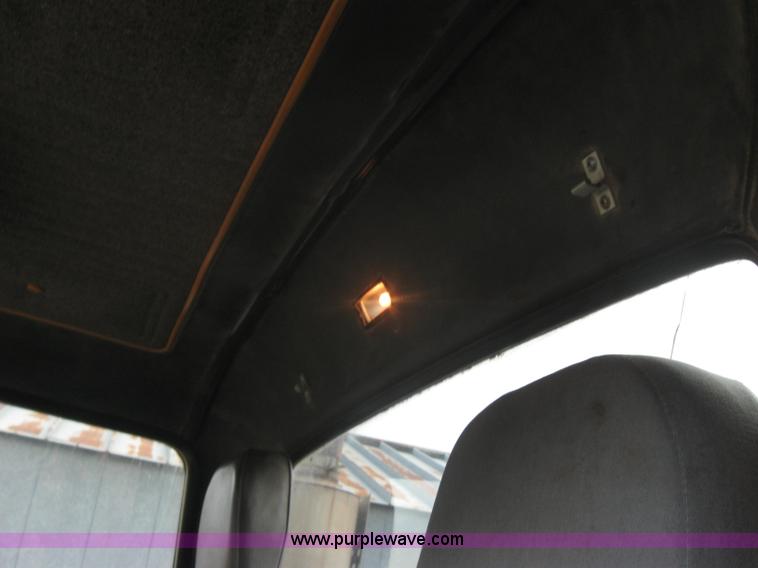 image for item 2647 1984 Ford Conventional LTL9000 semi truck