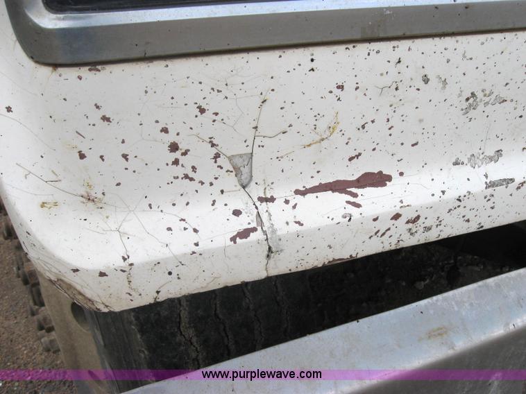 image for item 2647 1984 Ford Conventional LTL9000 semi truck