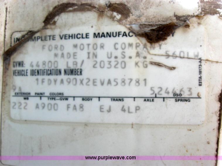 image for item 2647 1984 Ford Conventional LTL9000 semi truck