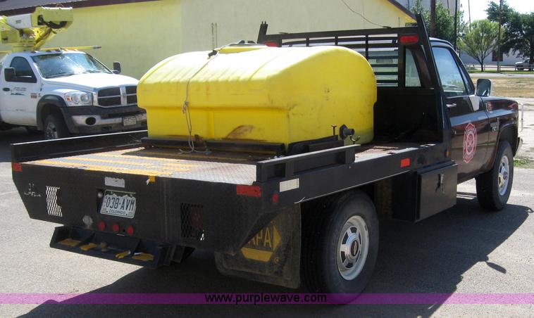 image for item 2984 1983 Chevrolet K20 Custom Deluxe pickup truck