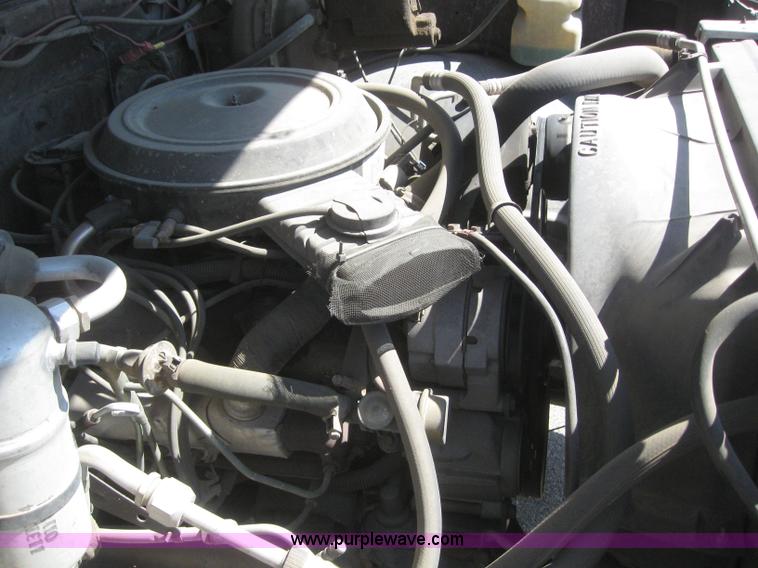 image for item 2984 1983 Chevrolet K20 Custom Deluxe pickup truck