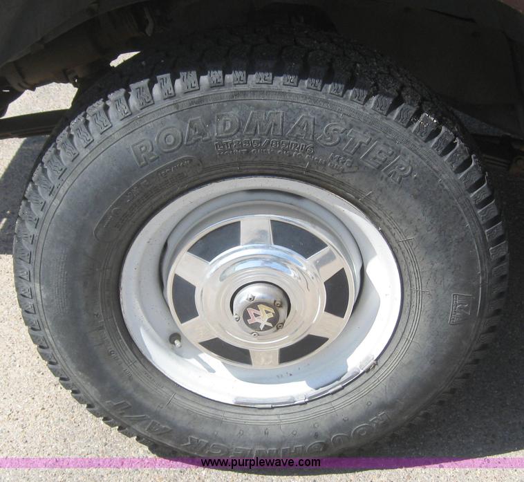 image for item 2984 1983 Chevrolet K20 Custom Deluxe pickup truck