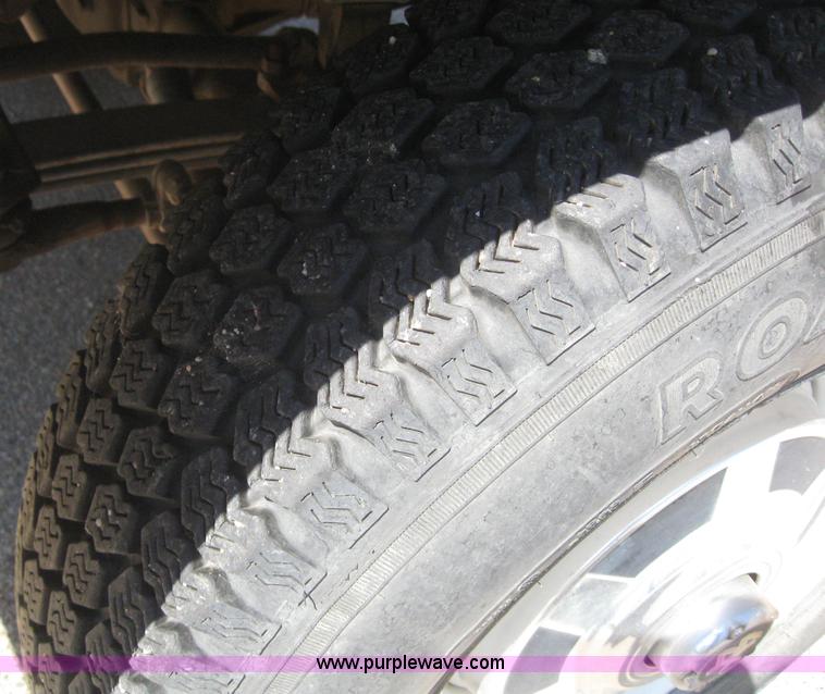 image for item 2984 1983 Chevrolet K20 Custom Deluxe pickup truck