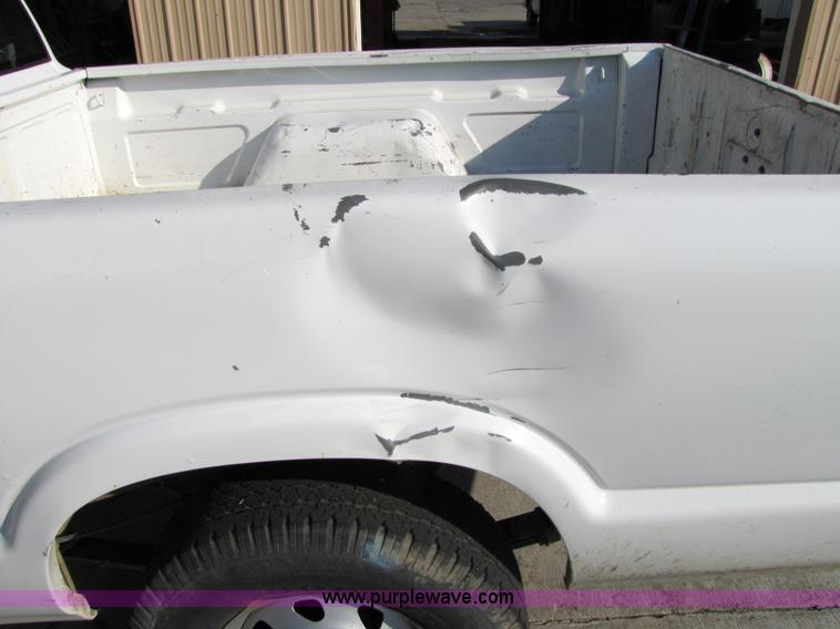 image for item 4649 2000 Chevrolet S10 pickup truck