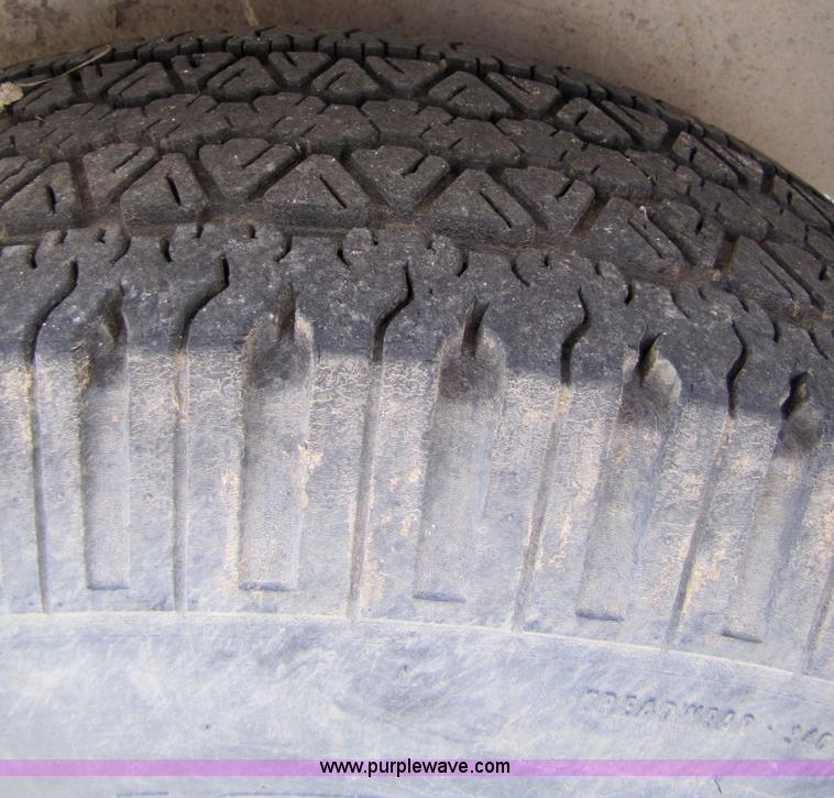 image for item 4649 2000 Chevrolet S10 pickup truck