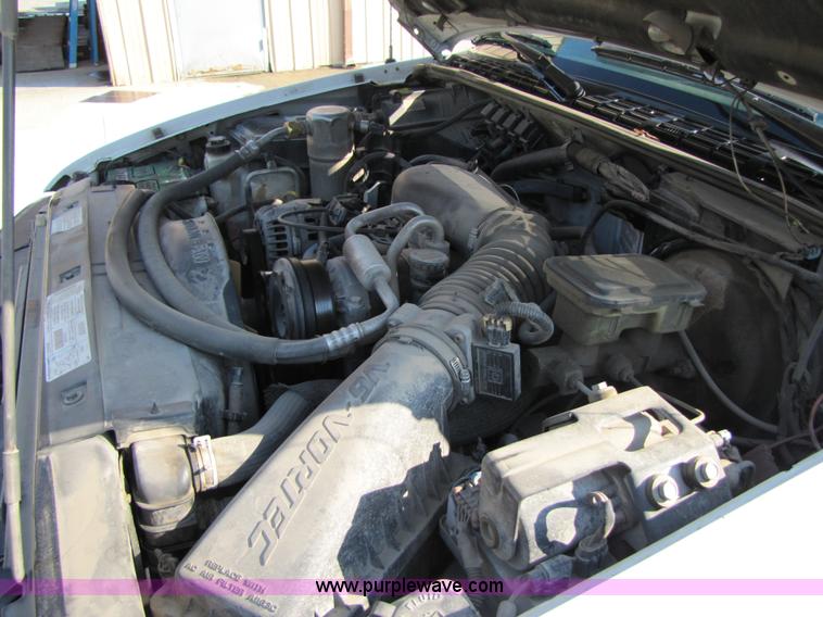 image for item 4650 1997 Chevrolet S10 LS extended cab pickup truck