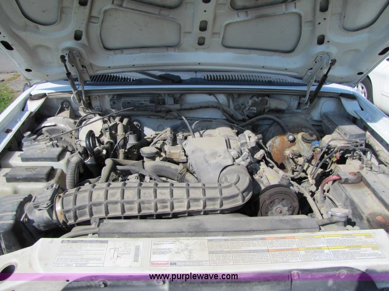 image for item 4653 1999 Ford Explorer