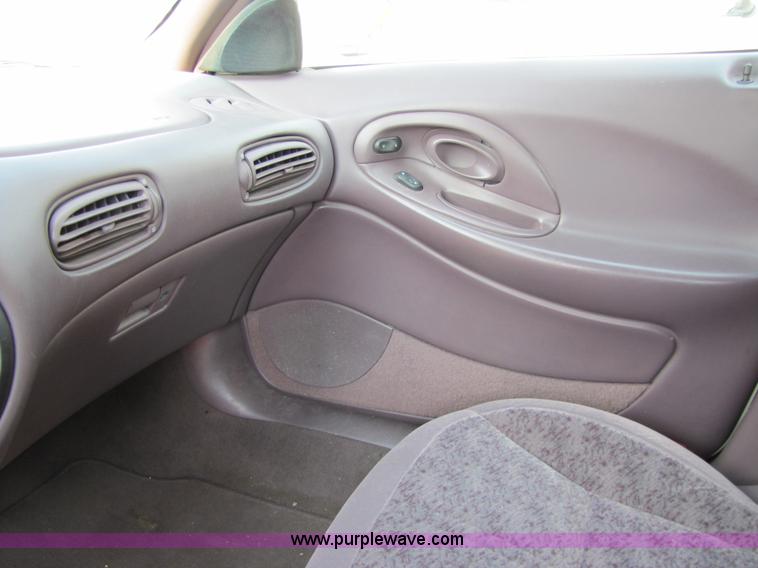 image for item 4654 1996 Ford Taurus GL station wagon