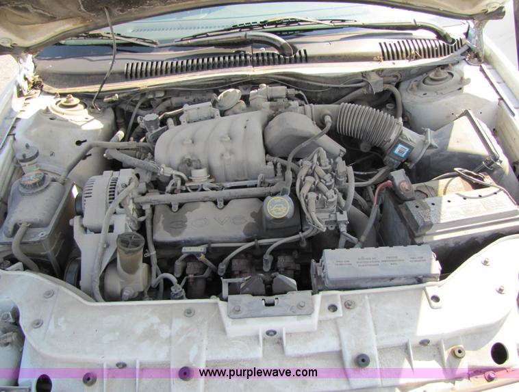 image for item 4654 1996 Ford Taurus GL station wagon