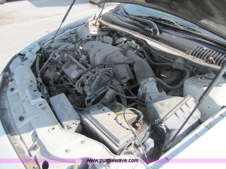 image for item 4654 1996 Ford Taurus GL station wagon