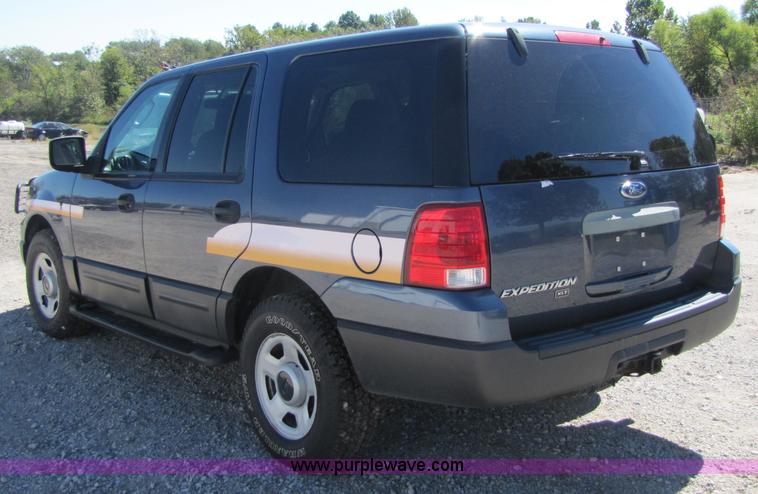 image for item 4655 2005 Ford Expedition XLT