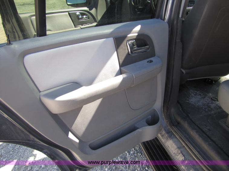 image for item 4655 2005 Ford Expedition XLT