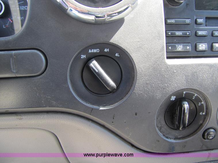 image for item 4655 2005 Ford Expedition XLT