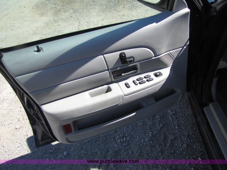 image for item 4656 2005 Ford Crown Victoria Police Interceptor