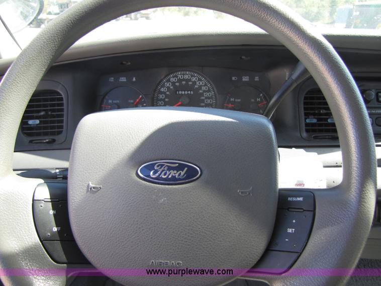 image for item 4656 2005 Ford Crown Victoria Police Interceptor