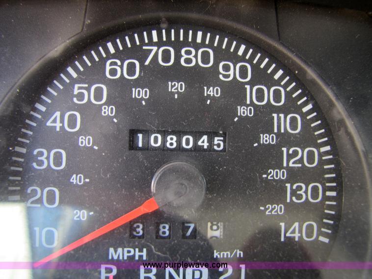 image for item 4656 2005 Ford Crown Victoria Police Interceptor