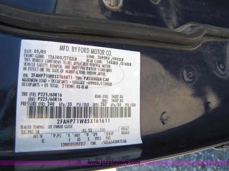 image for item 4656 2005 Ford Crown Victoria Police Interceptor