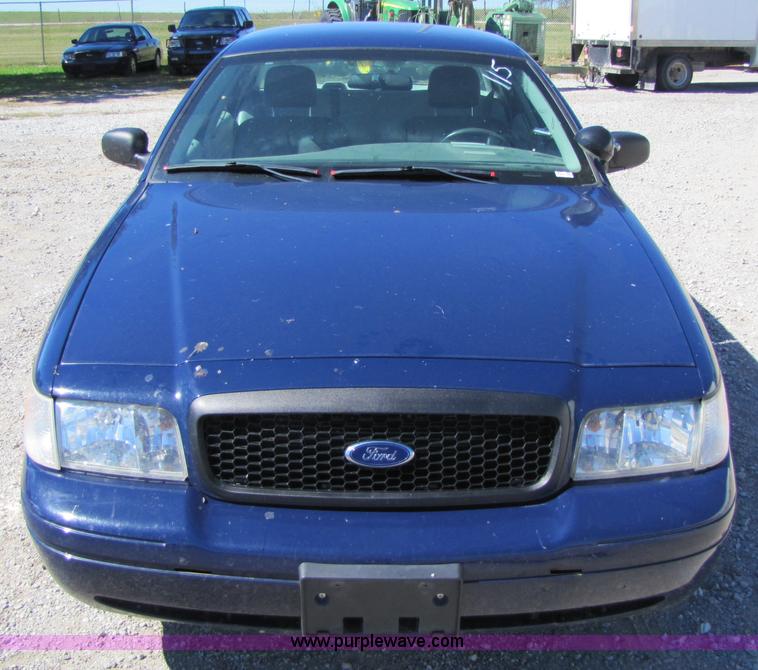image for item 4657 2005 Ford Crown Victoria Police Interceptor