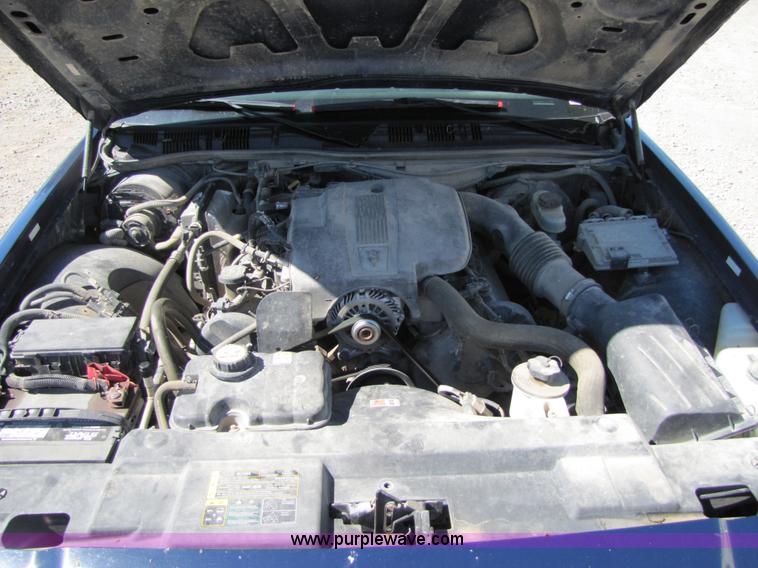 image for item 4657 2005 Ford Crown Victoria Police Interceptor