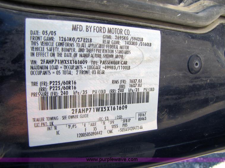 image for item 4657 2005 Ford Crown Victoria Police Interceptor