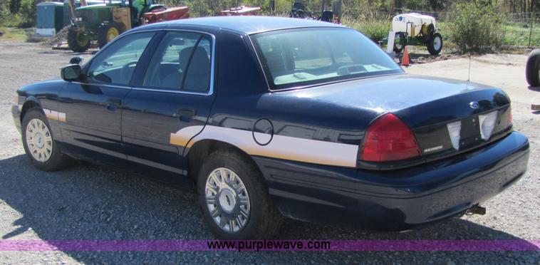 image for item 4658 2005 Ford Crown Victoria Police Interceptor