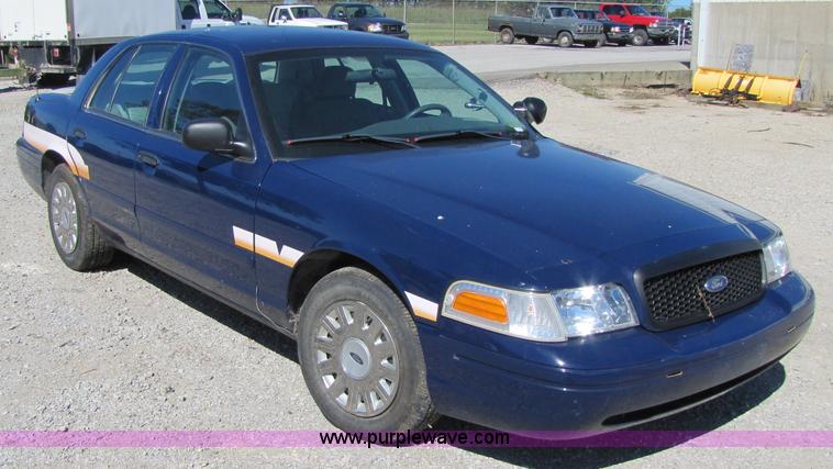 image for item 4658 2005 Ford Crown Victoria Police Interceptor