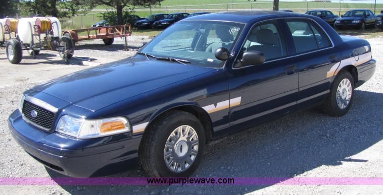 image for item 4659 2005 Ford Crown Victoria Police Interceptor