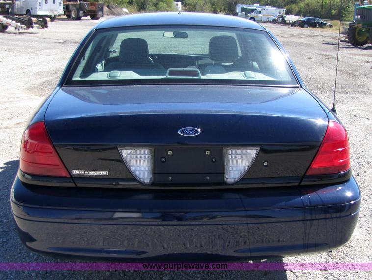 image for item 4659 2005 Ford Crown Victoria Police Interceptor