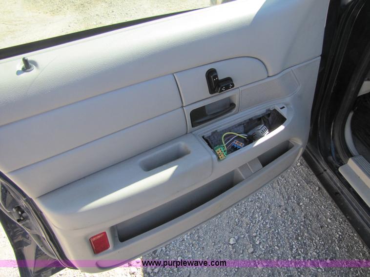 image for item 4659 2005 Ford Crown Victoria Police Interceptor