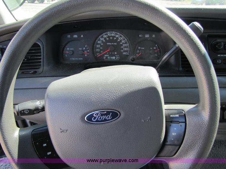 image for item 4659 2005 Ford Crown Victoria Police Interceptor