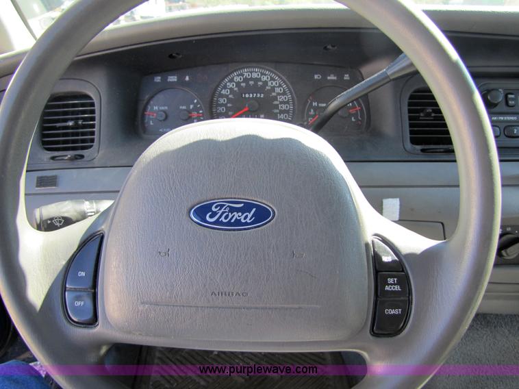 image for item 4660 2003 Ford Crown Victoria Police Interceptor