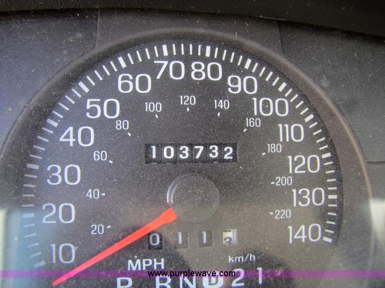 image for item 4660 2003 Ford Crown Victoria Police Interceptor