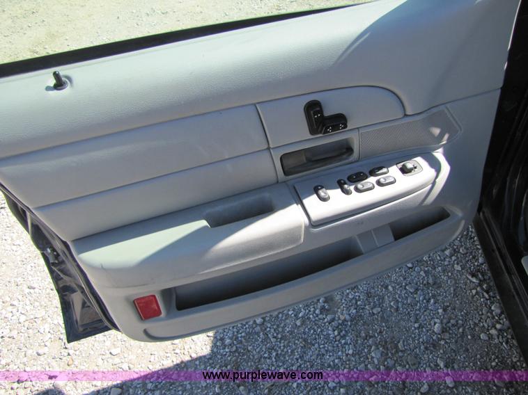 image for item 4661 2005 Ford Crown Victoria Police Interceptor