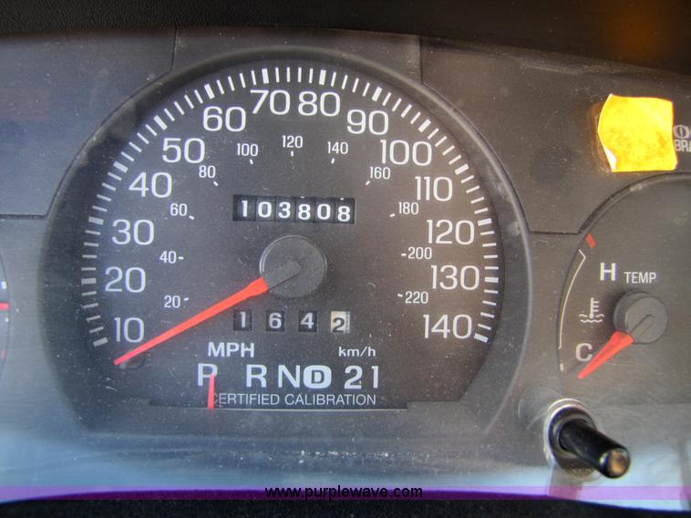 image for item 4661 2005 Ford Crown Victoria Police Interceptor