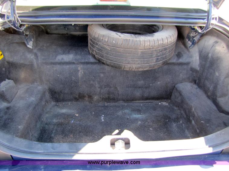 image for item 4661 2005 Ford Crown Victoria Police Interceptor