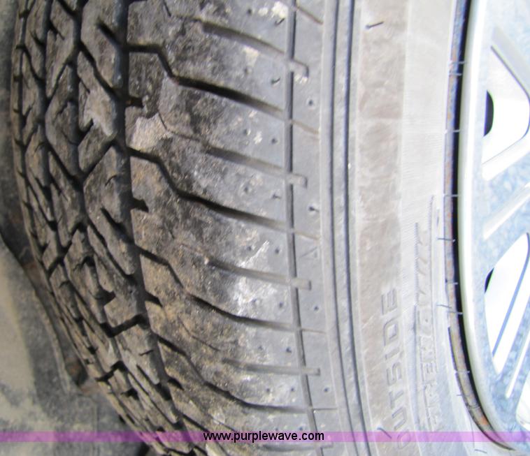 image for item 4661 2005 Ford Crown Victoria Police Interceptor