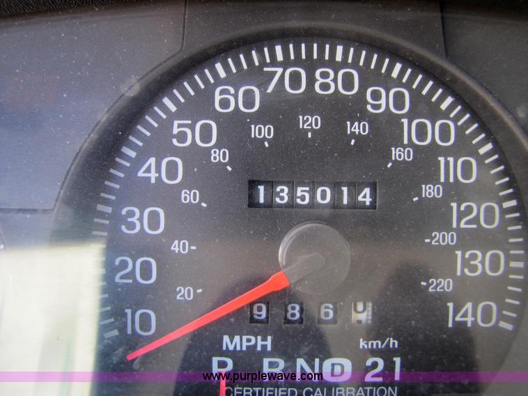 image for item 4662 2005 Ford Crown Victoria Police Interceptor