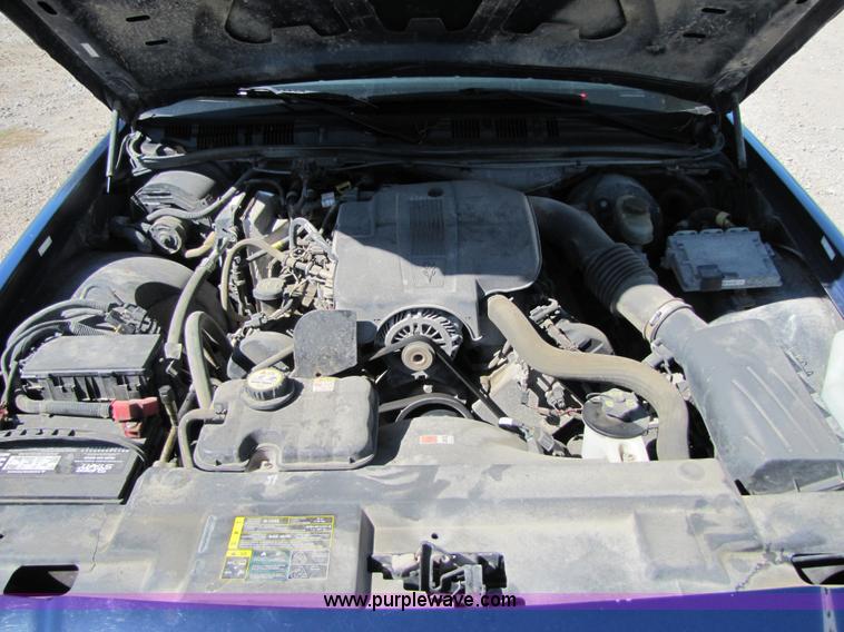 image for item 4662 2005 Ford Crown Victoria Police Interceptor