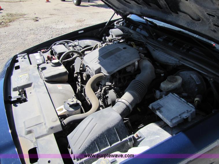 image for item 4662 2005 Ford Crown Victoria Police Interceptor