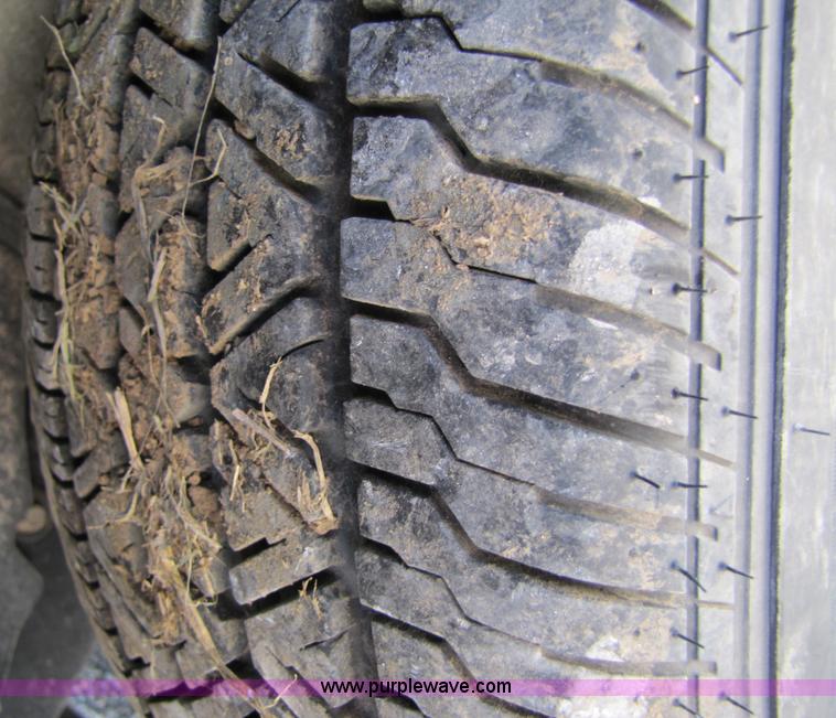 image for item 4662 2005 Ford Crown Victoria Police Interceptor